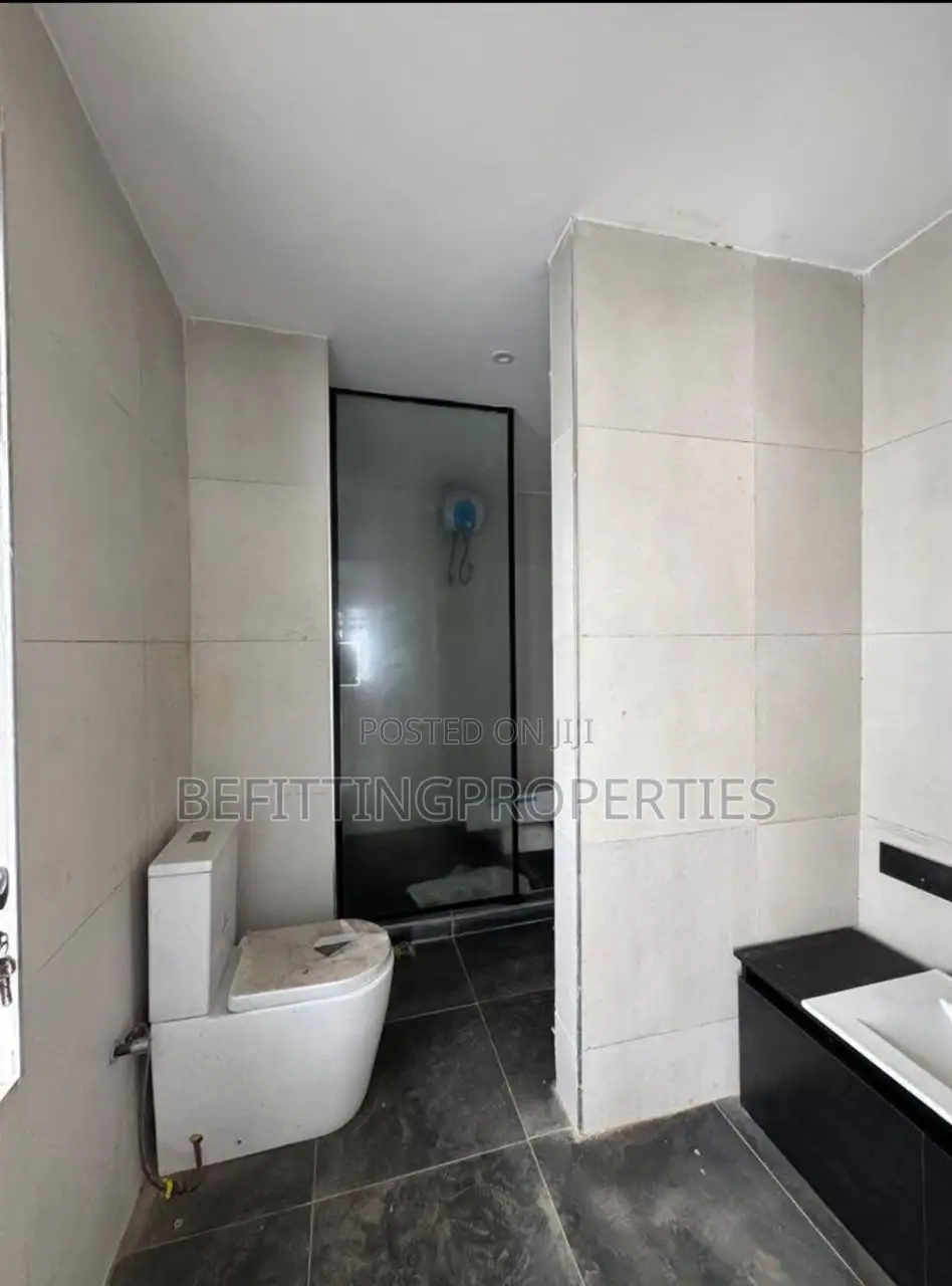 4bdrm Duplex in Banana Island for sale in Banana Island