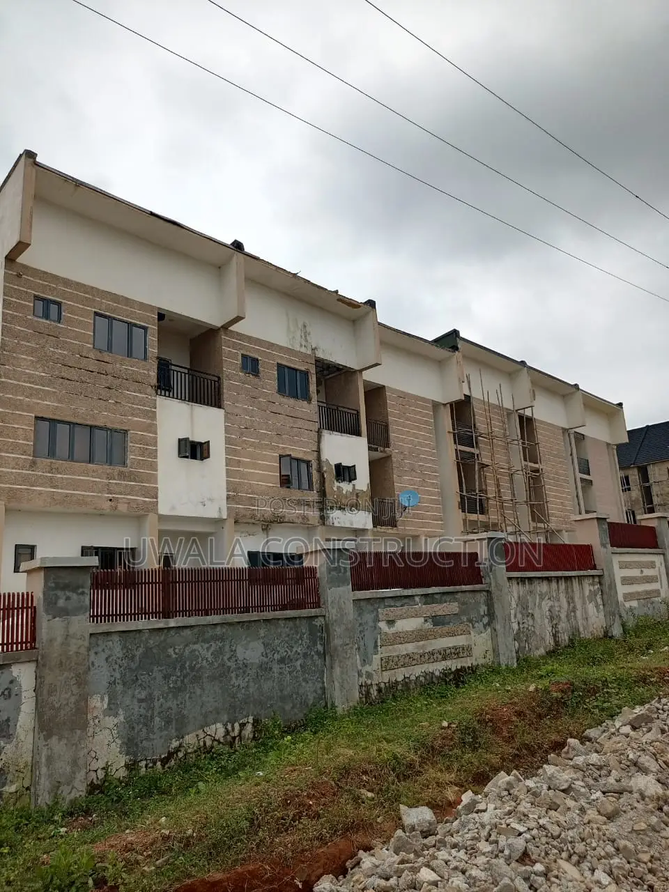 4bdrm Duplex in Life Camp for sale in Life Camp