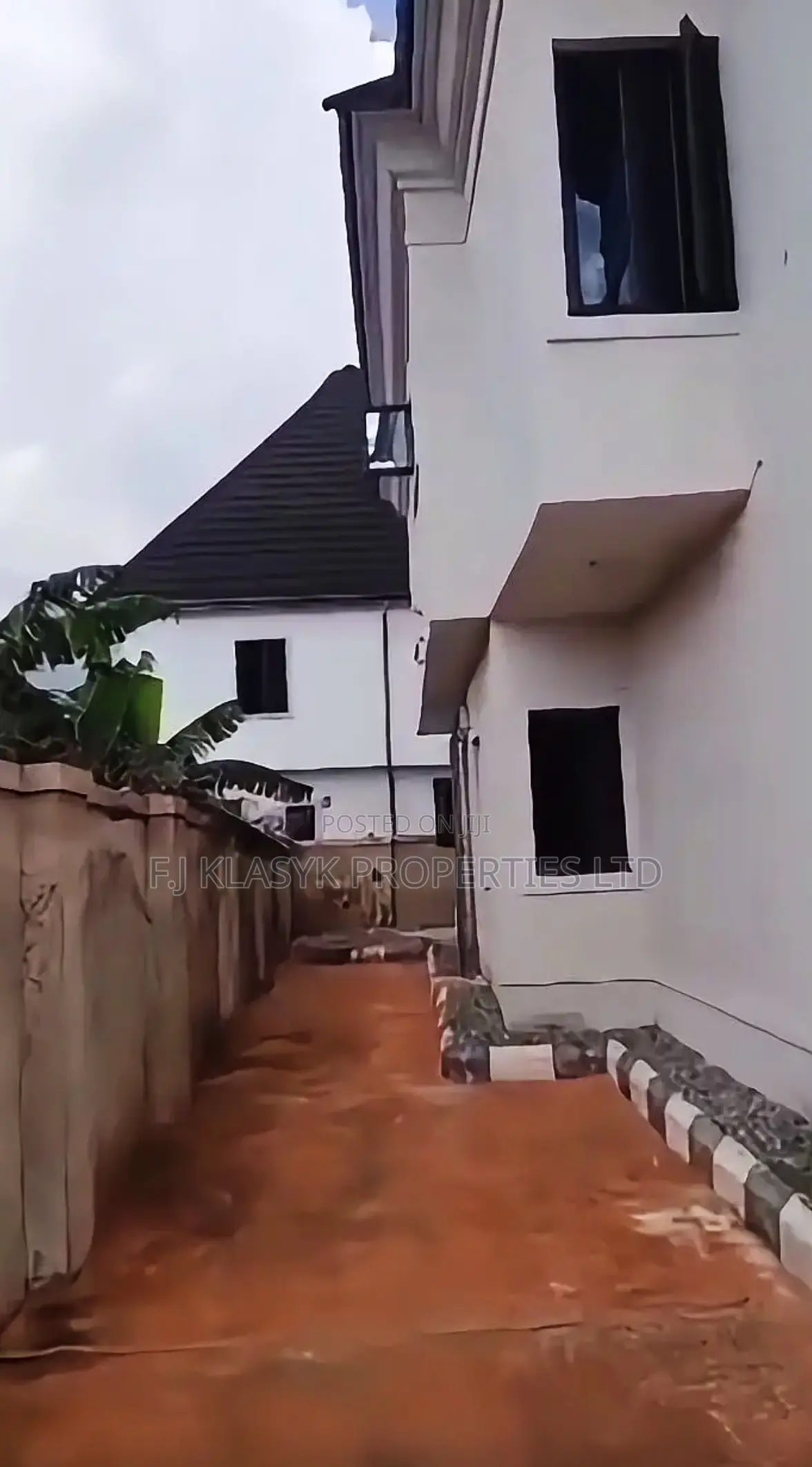 5bdrm Duplex in Benin City for sale in Benin City