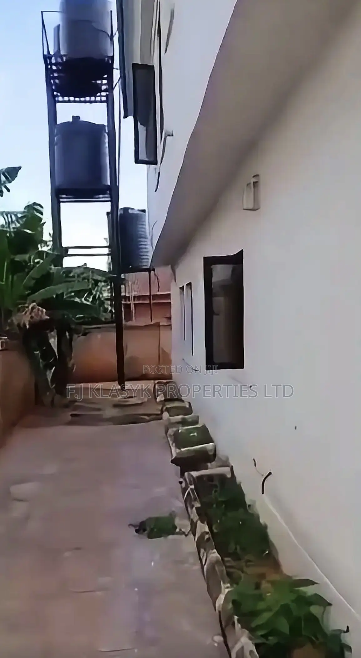 5bdrm Duplex in Benin City for sale in Benin City