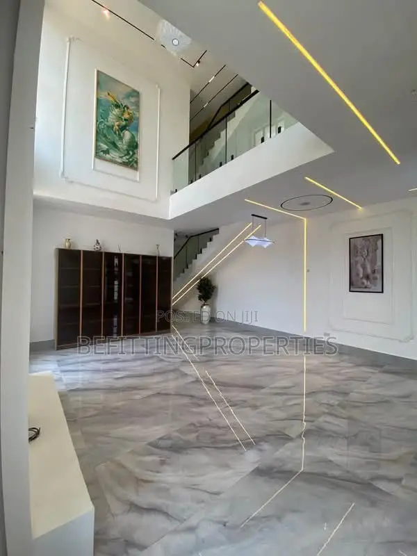 5bdrm Duplex in Lekki Phase 1 for sale in Lekki Phase 1
