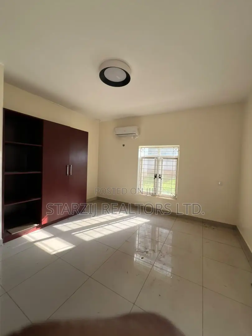 2bdrm Block of Flats in Jahi for sale in Jahi