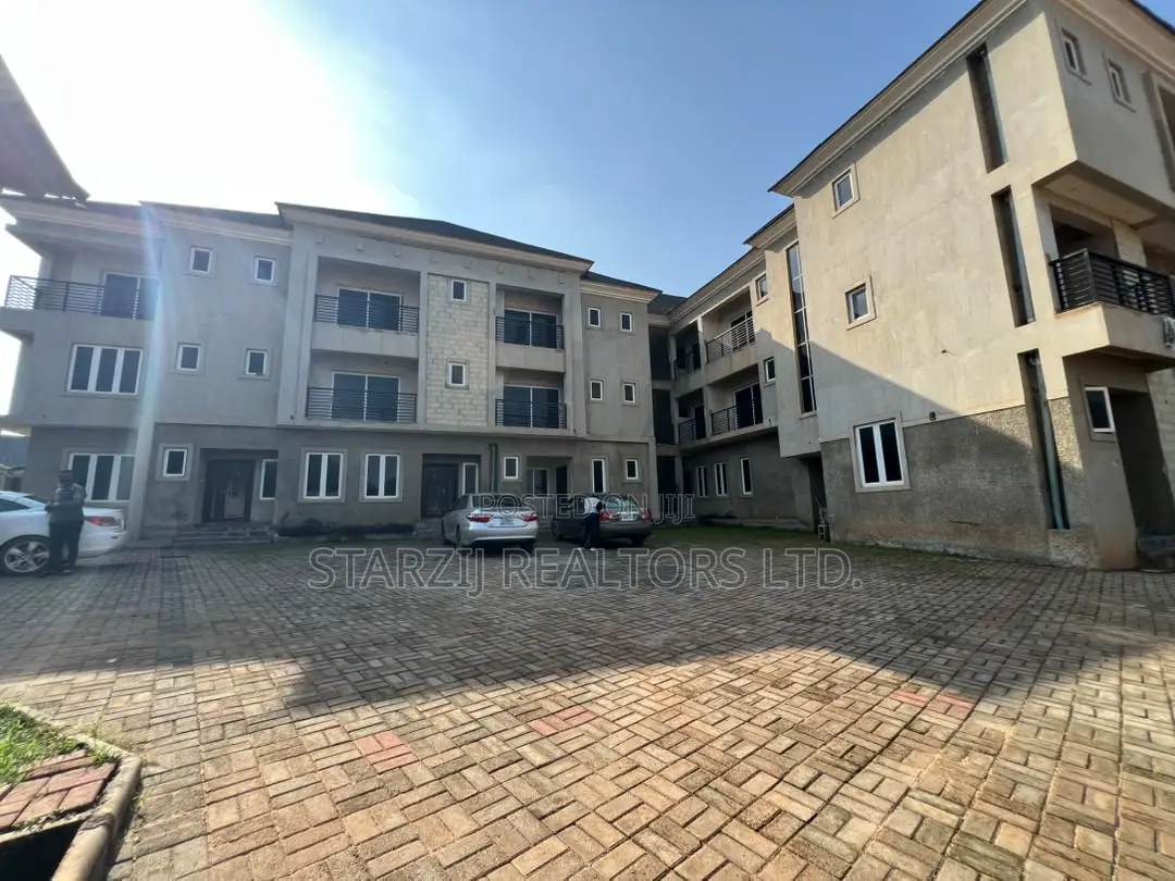 18bdrm Duplex in Jahi for sale in Jahi