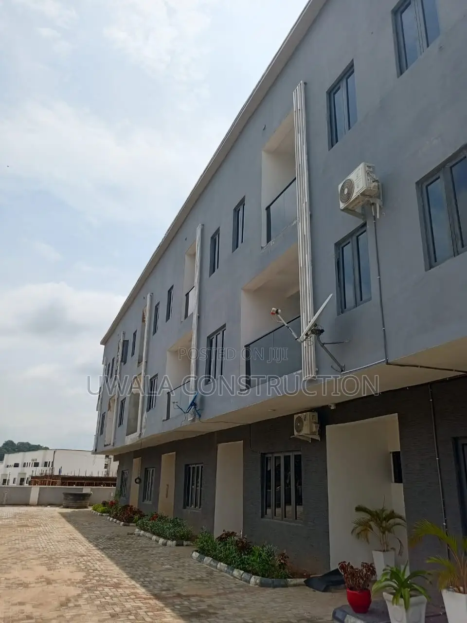 4bdrm Duplex in Life Camp for sale in Life Camp