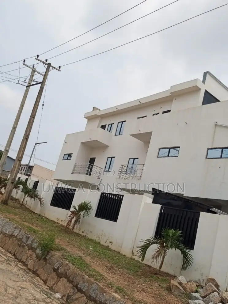 4bdrm Duplex in Life Camp for sale in Life Camp