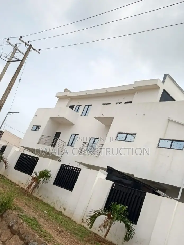 4bdrm Duplex in Life Camp for sale in Life Camp
