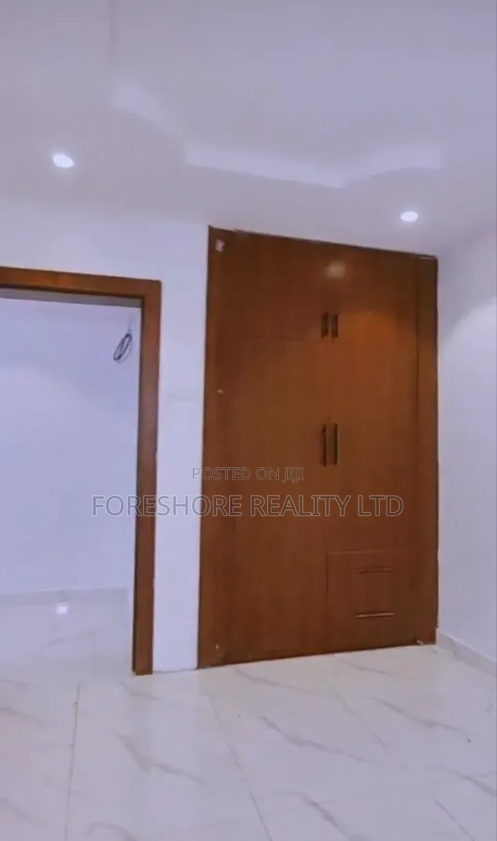 3bdrm Apartment in Off Toyin Street for rent in Toyin Street