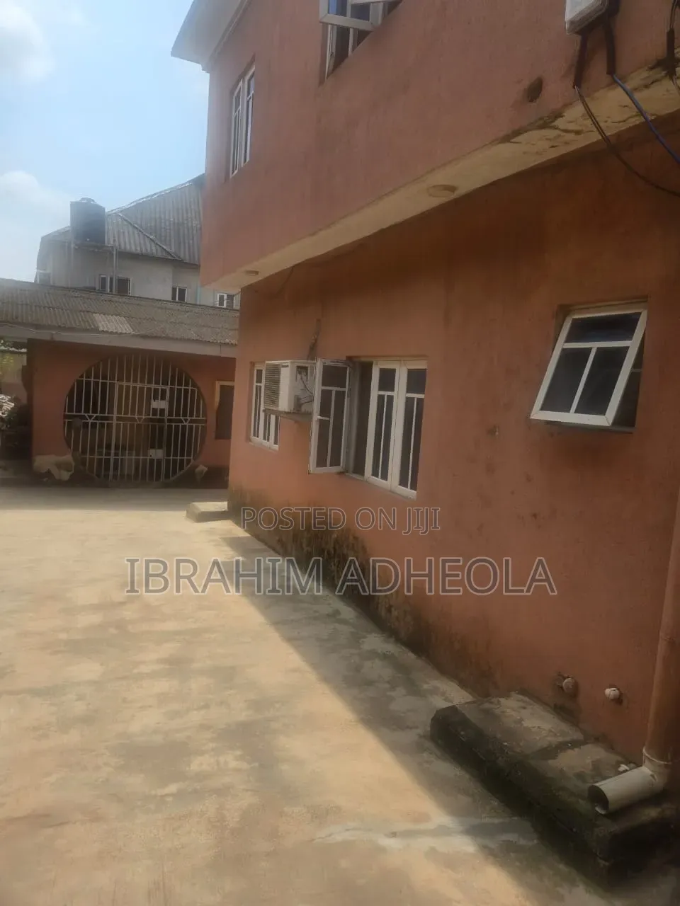 3bdrm Block of Flats in Ipaja for sale in Ipaja / Ipaja