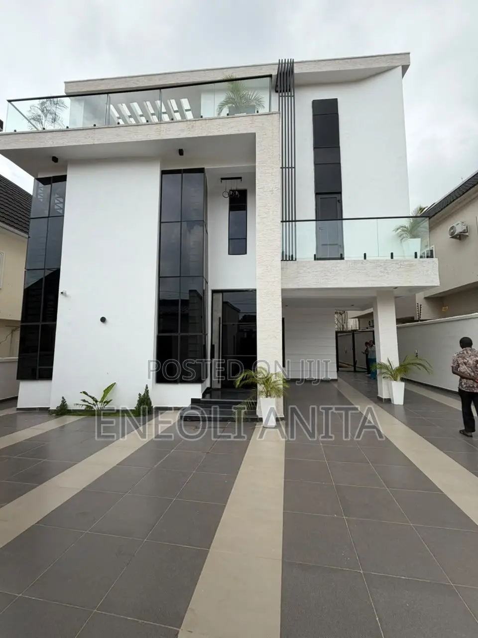 6bdrm Duplex in Apo Resettlement for sale in Apo Resettlement