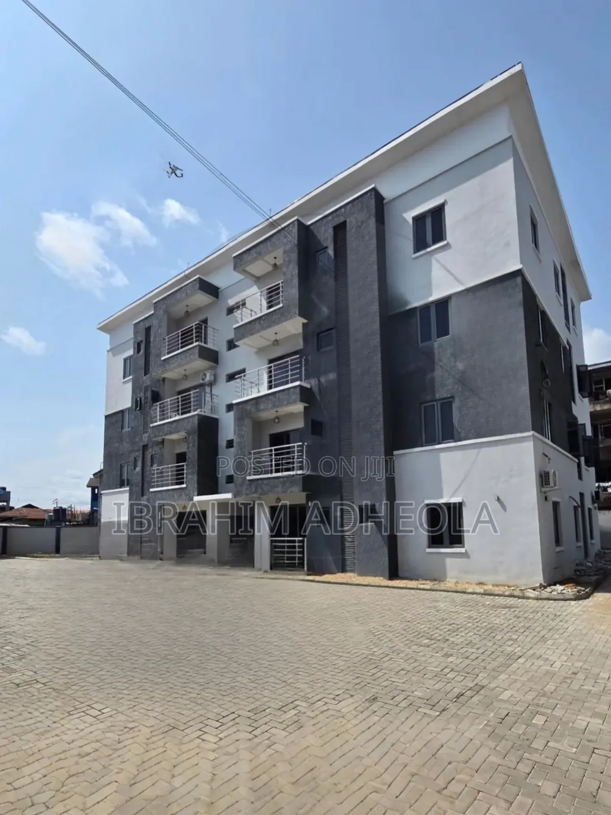 3bdrm Apartment in Ilupeju for sale in Ilupeju Industrial Estate