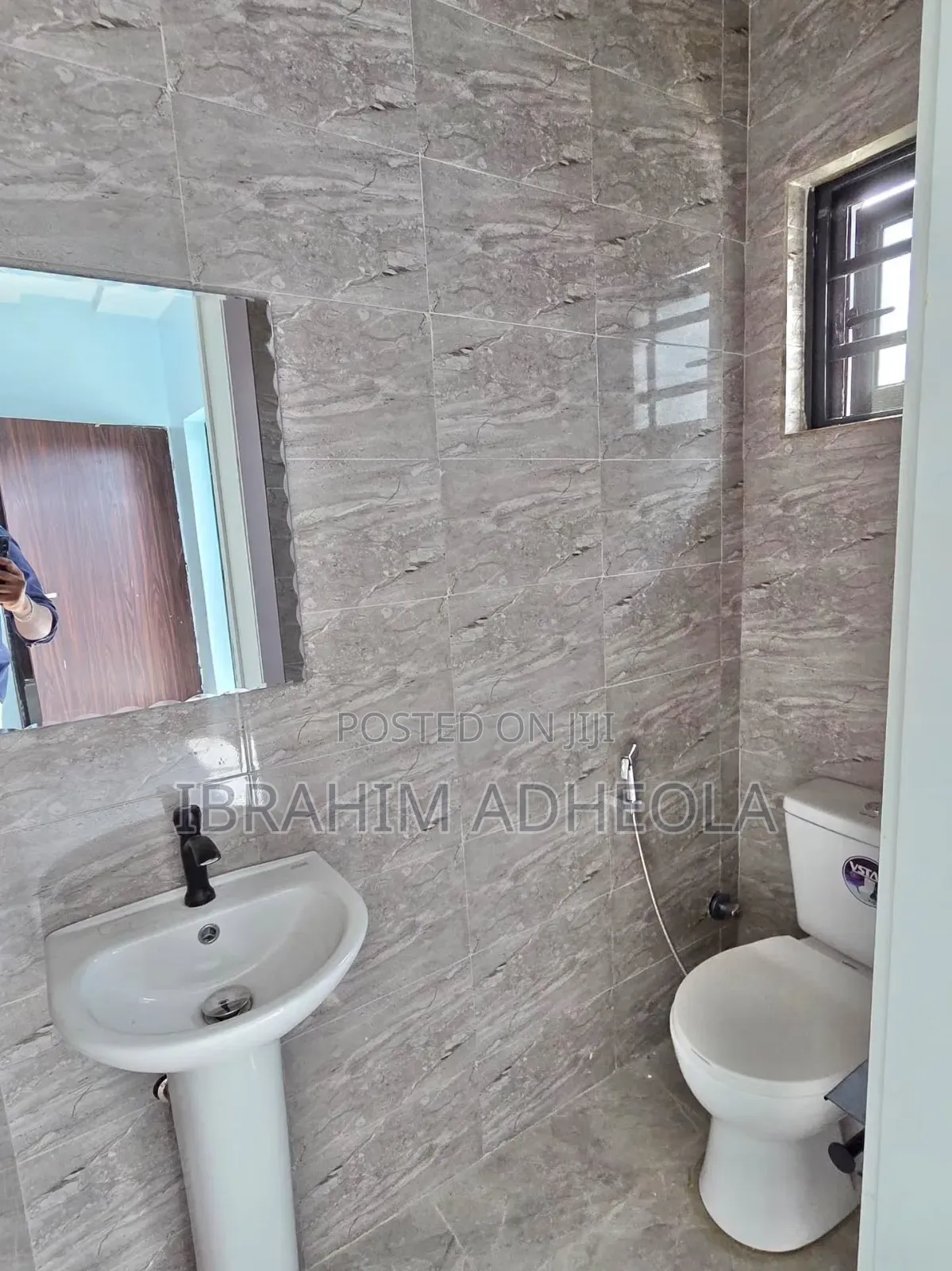 3bdrm Apartment in Ilupeju for sale in Ilupeju Industrial Estate