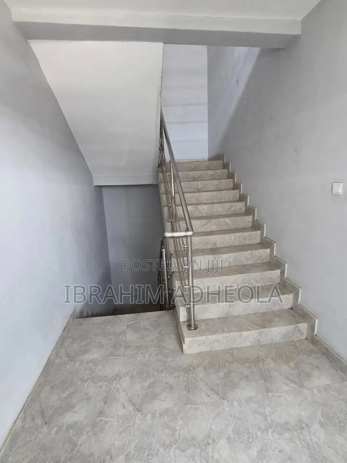 3bdrm Apartment in Ilupeju for sale in Ilupeju Industrial Estate