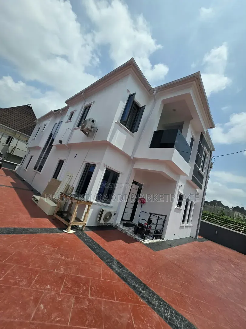 3bdrm Duplex in Alagbado for rent in Alagbado