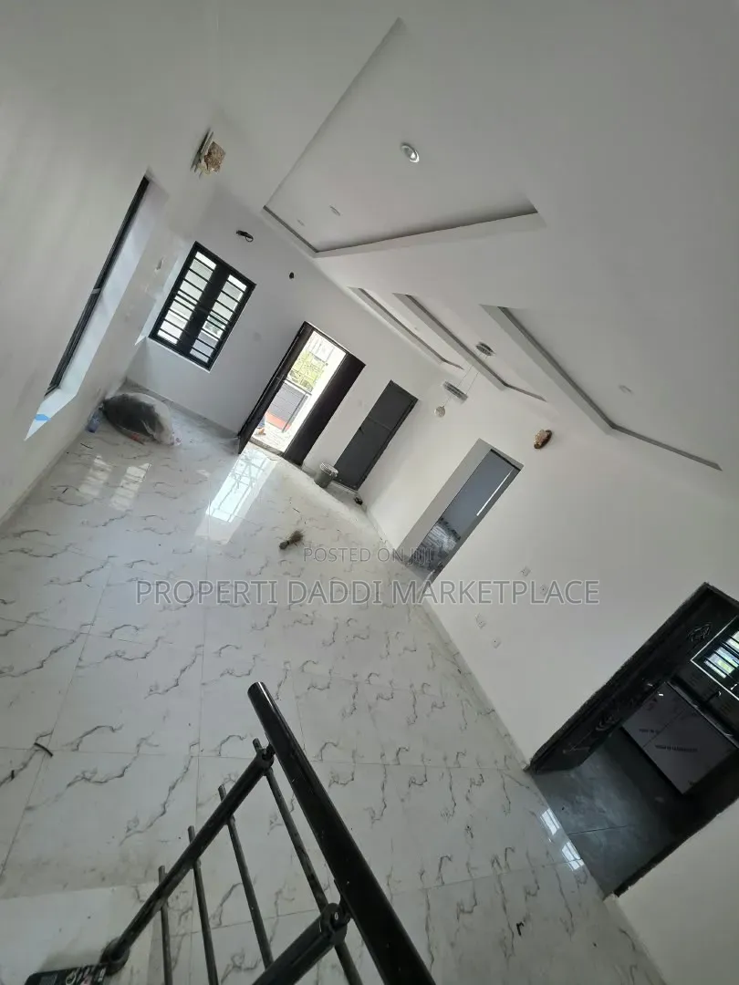 3bdrm Duplex in Alagbado for rent in Alagbado