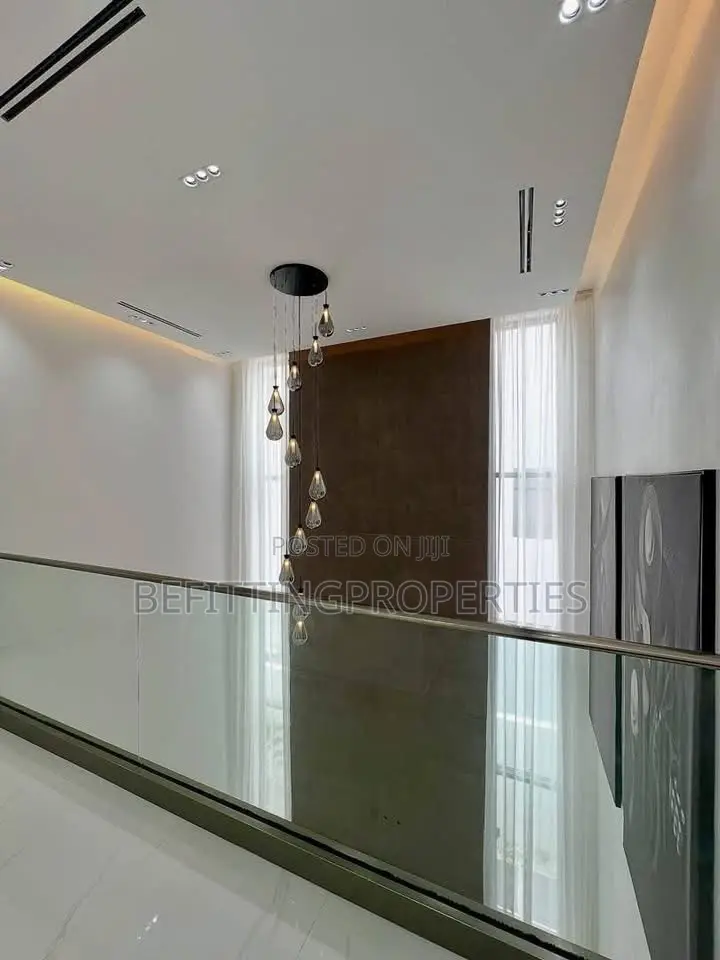 5bdrm Duplex in Osapa london for sale in Osapa london
