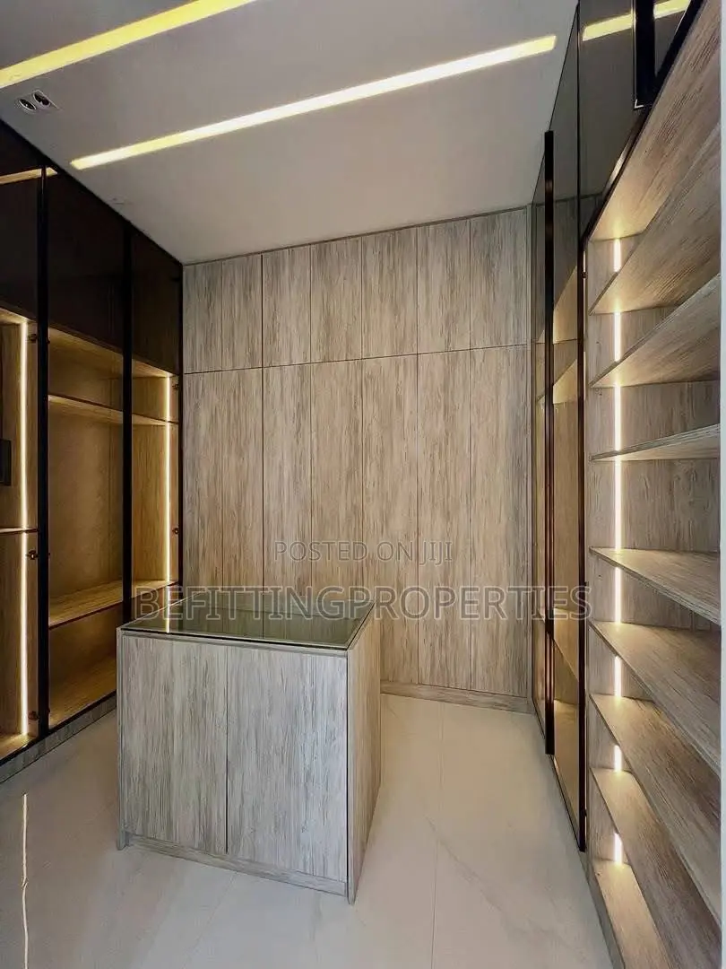 5bdrm Duplex in Osapa london for sale in Osapa london