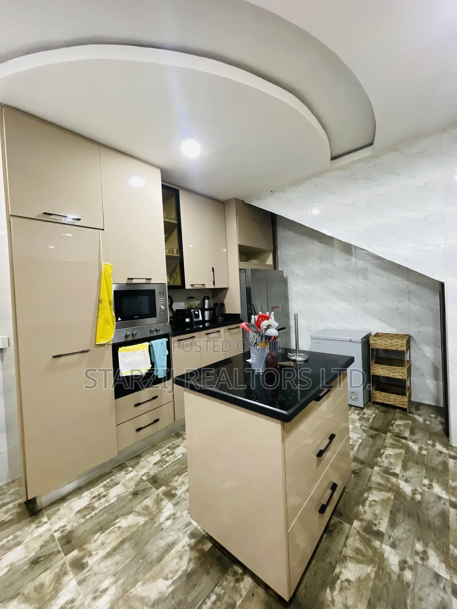 Furnished 4bdrm Duplex in Ochacho, Life Camp for sale in Life Camp