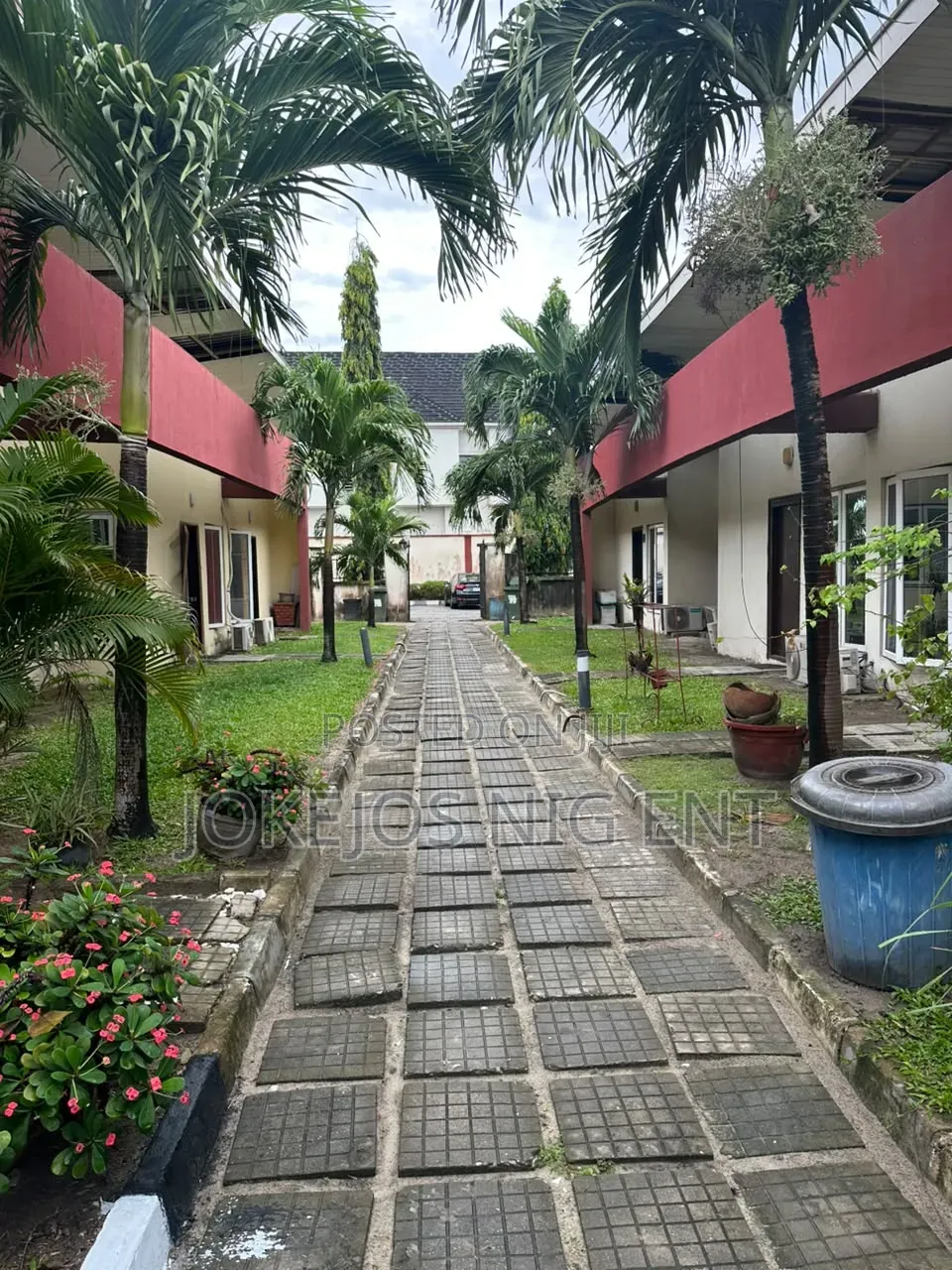 2bdrm Block of Flats in South Point Estate for sale in Off Lekki-Epe Expressway
