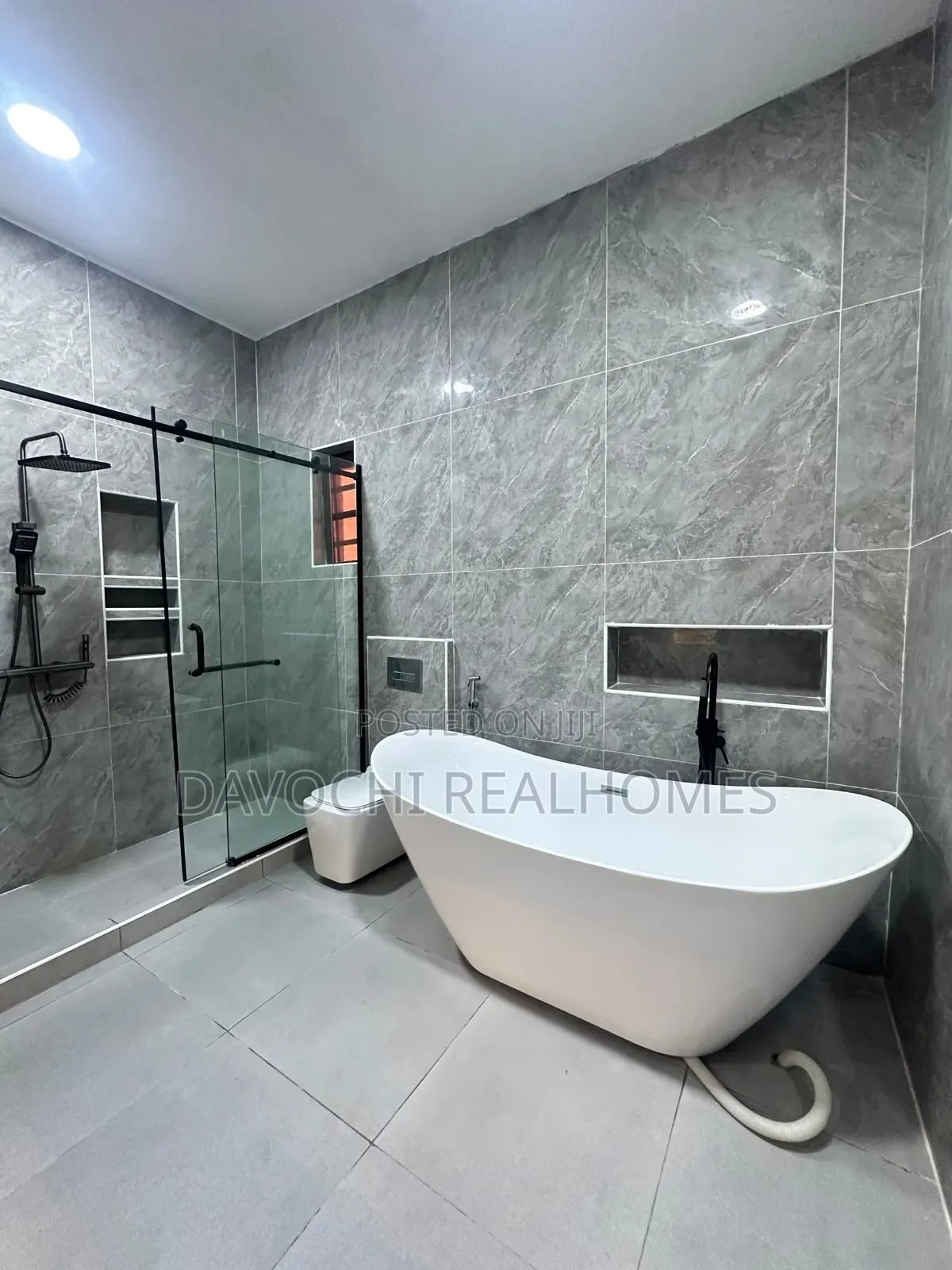 4bdrm Duplex in Sangotedo for sale in Sangotedo