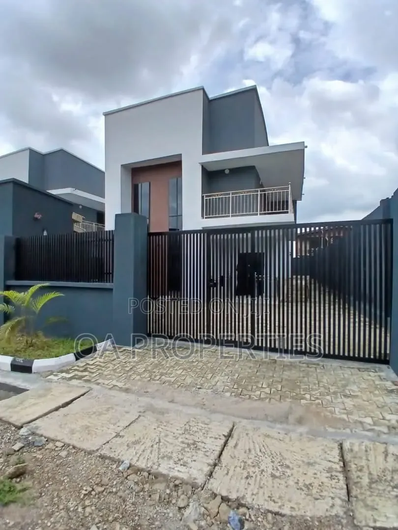 4bdrm Duplex in Ashi-Bodija Estate for rent in Ibadan