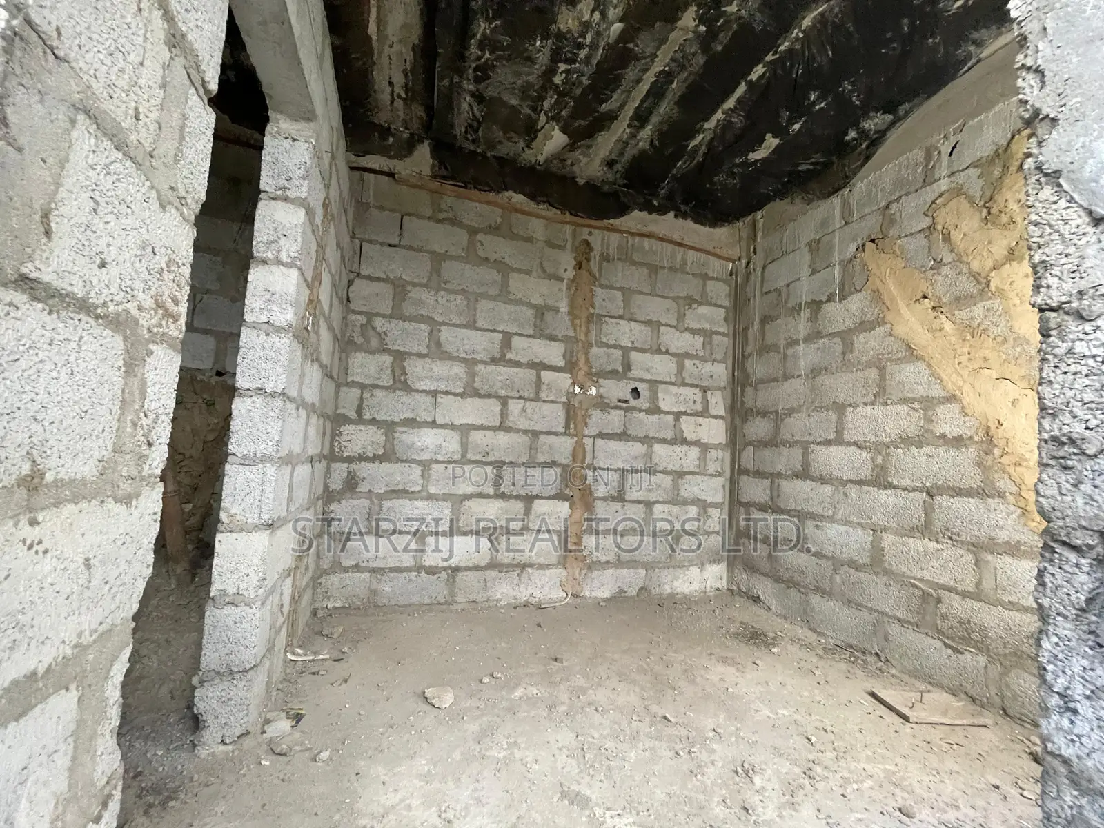 4bdrm Duplex in Life Camp for sale in Life Camp