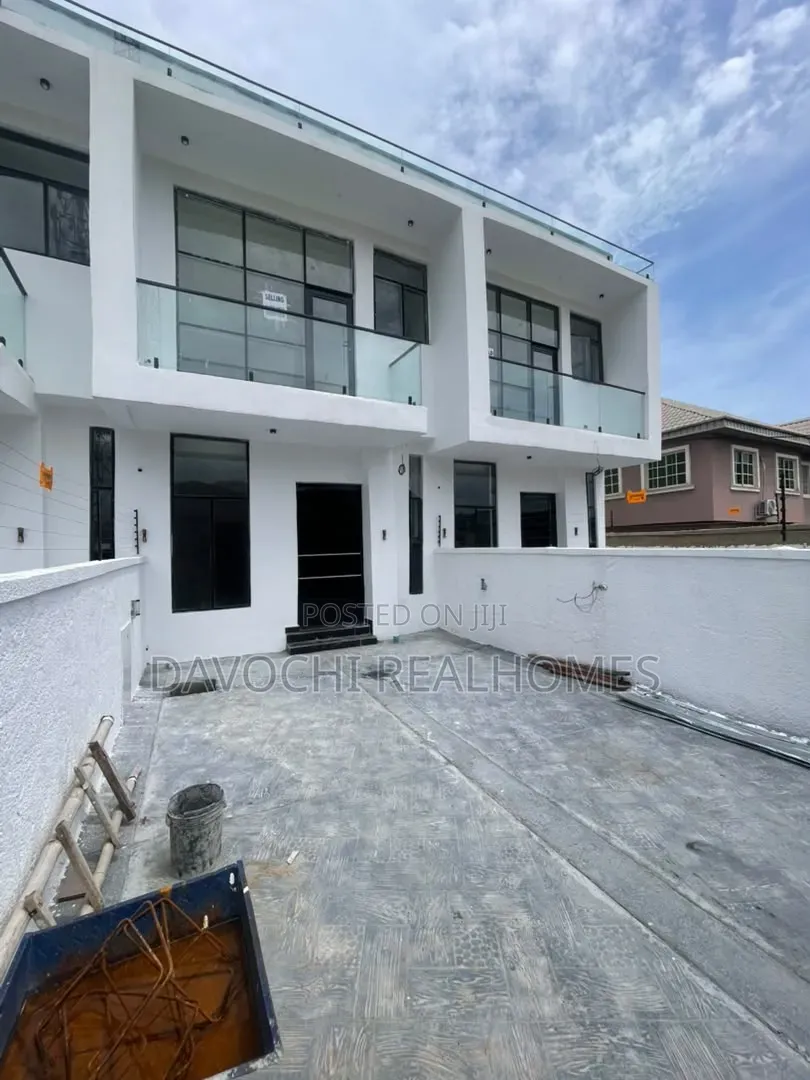 3bdrm Duplex in Sangotedo for sale in Sangotedo
