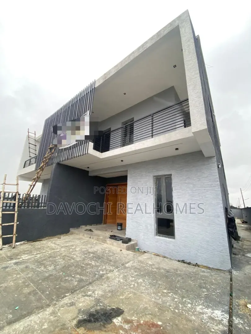 3bdrm Duplex in Sangotedo for sale in Sangotedo