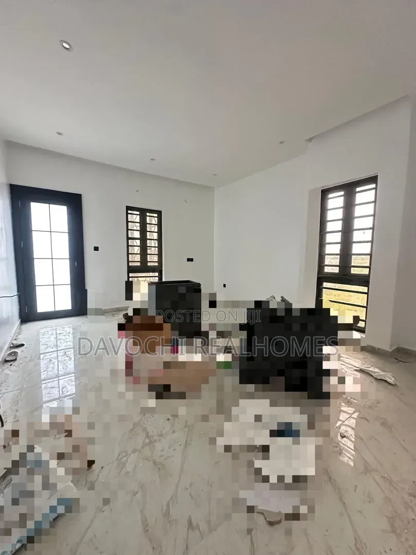 3bdrm Duplex in Sangotedo for sale in Sangotedo