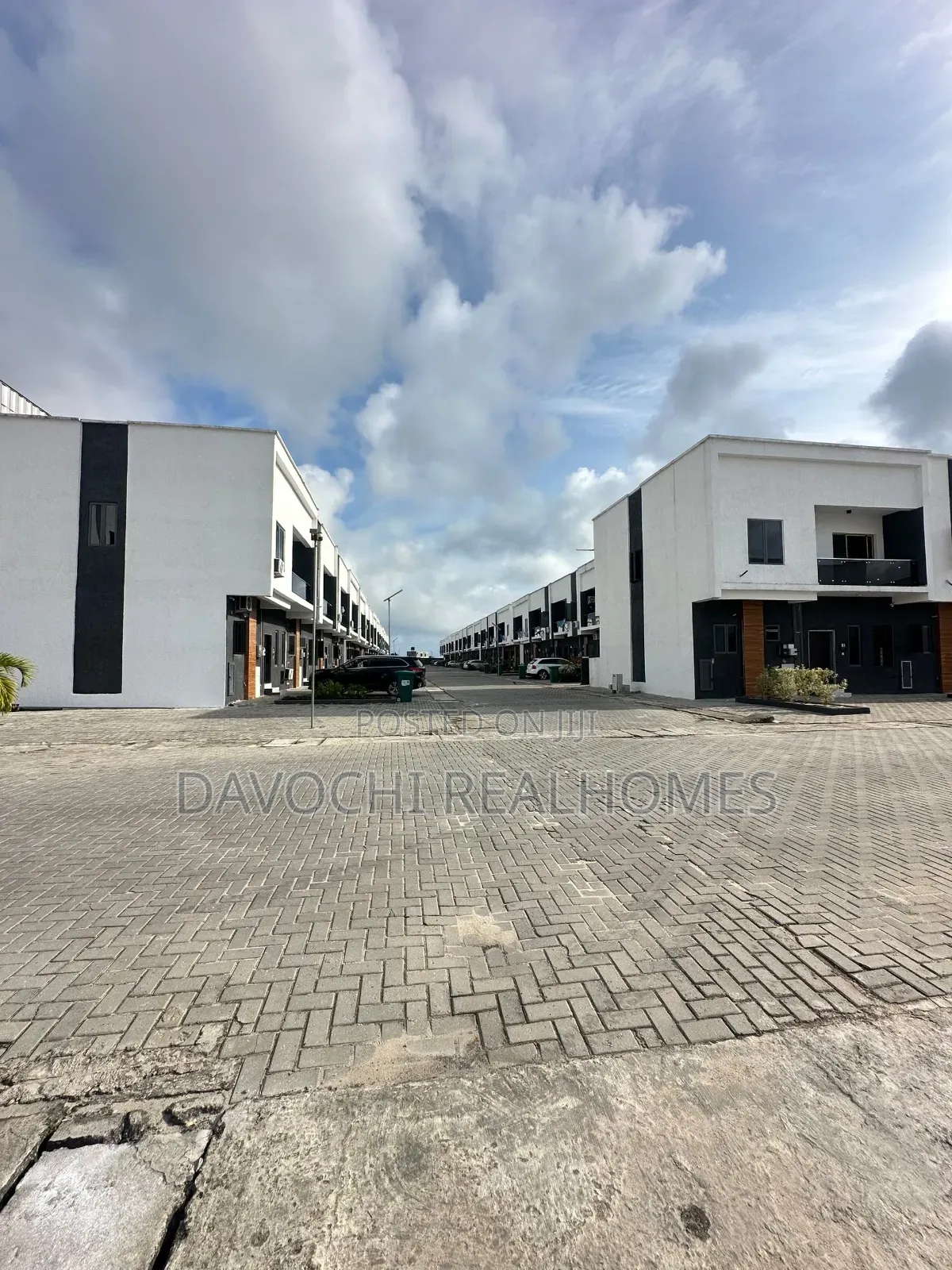 3bdrm Duplex in Sangotedo for sale in Sangotedo