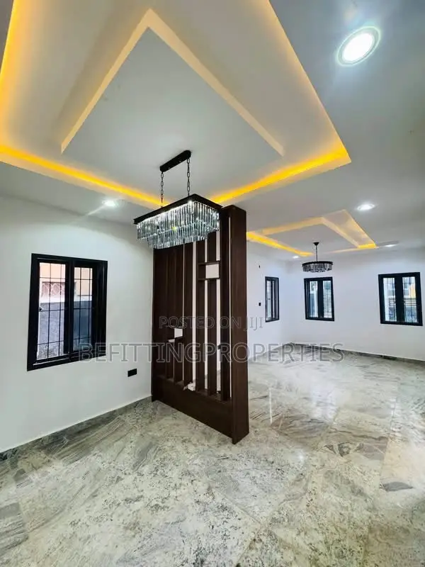 4bdrm Duplex in Wumba for sale in Wumba