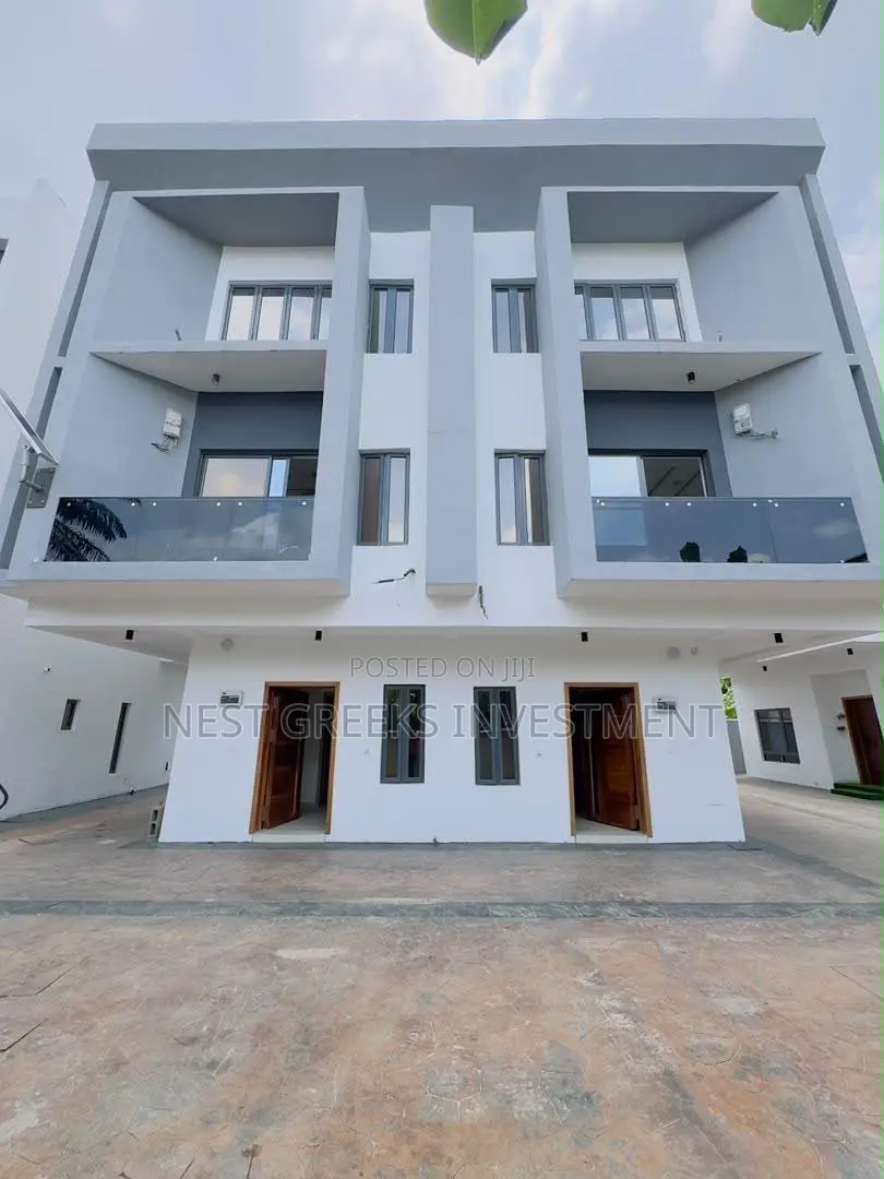 4bdrm Duplex in Surulere for sale in Surulere