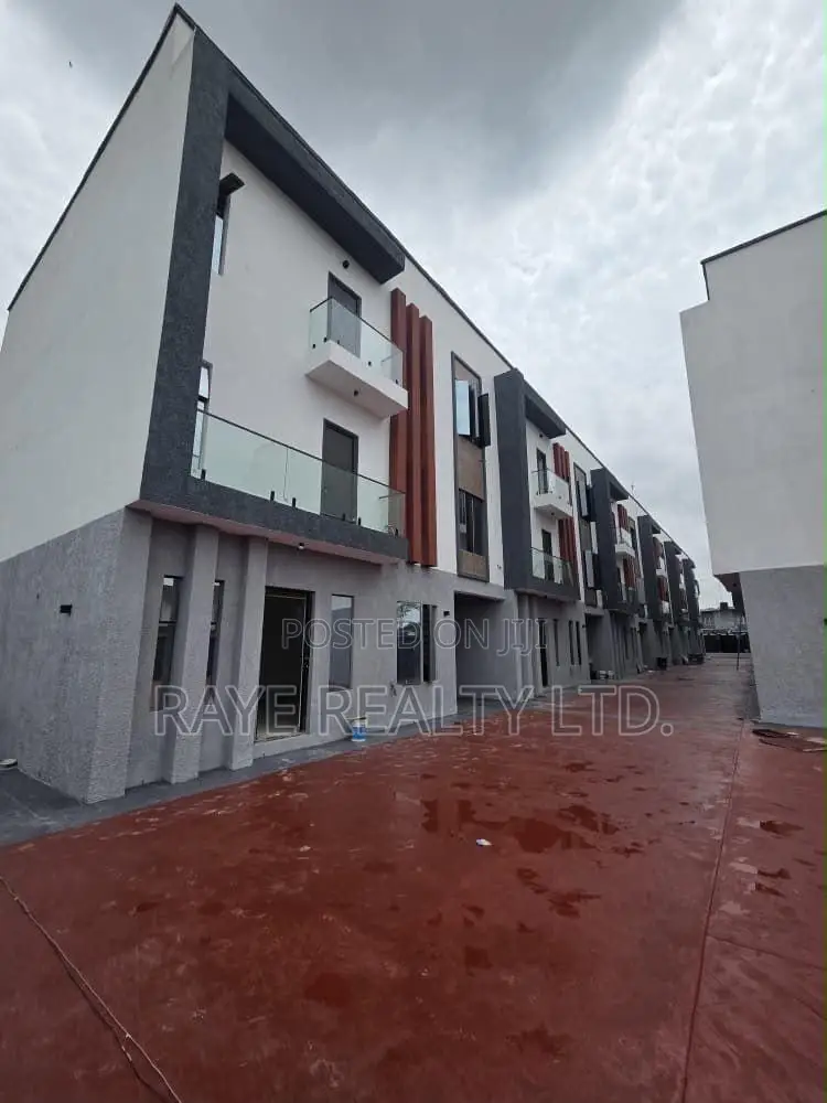 4bdrm Duplex in Ikeja for sale in Ikeja