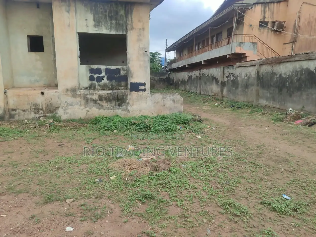 Hot Deal! 2 Plots With Building for Sale, Akute-Ajuwon Road in Ifo