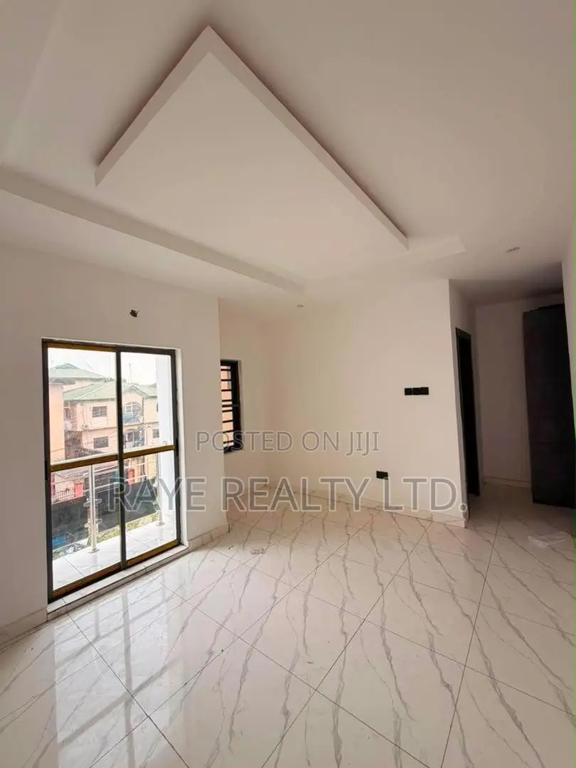 3bdrm Apartment in Gbagada for sale in Gbagada