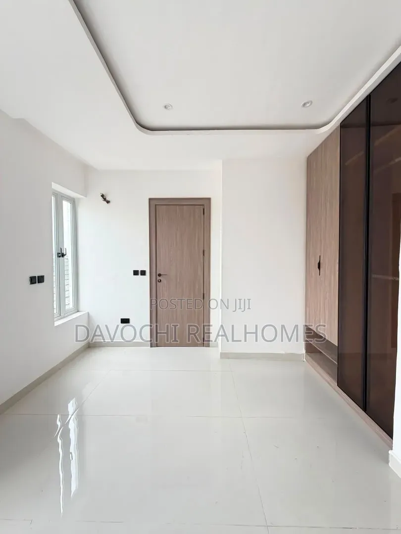 2bdrm Apartment in Osapa london for sale in Osapa london