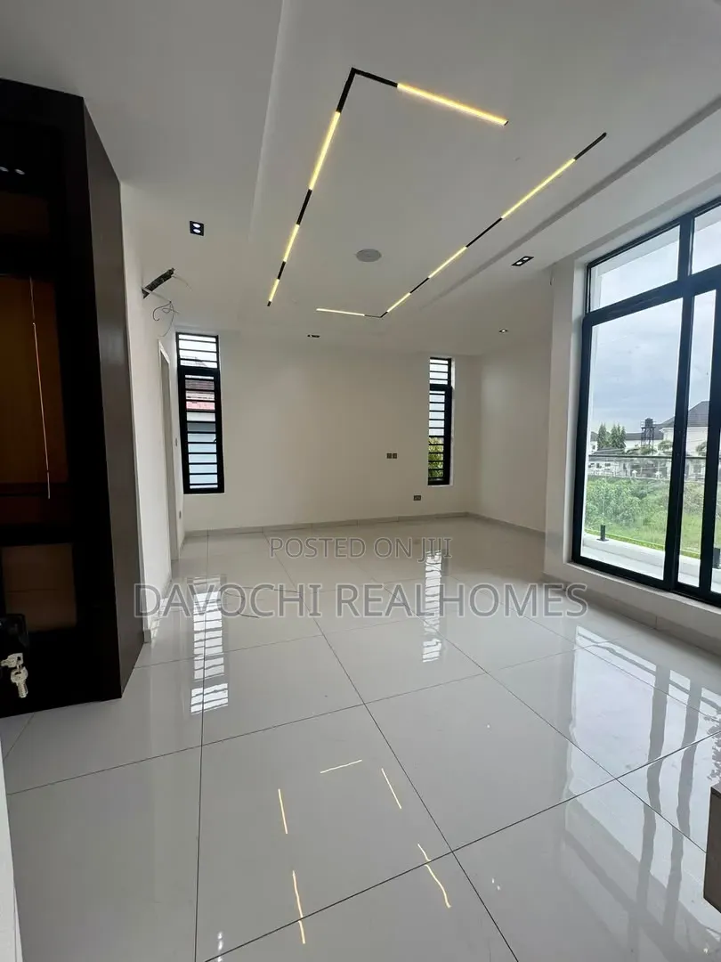 2bdrm Apartment in Lekki Phase 1 for sale in Lekki Phase 1