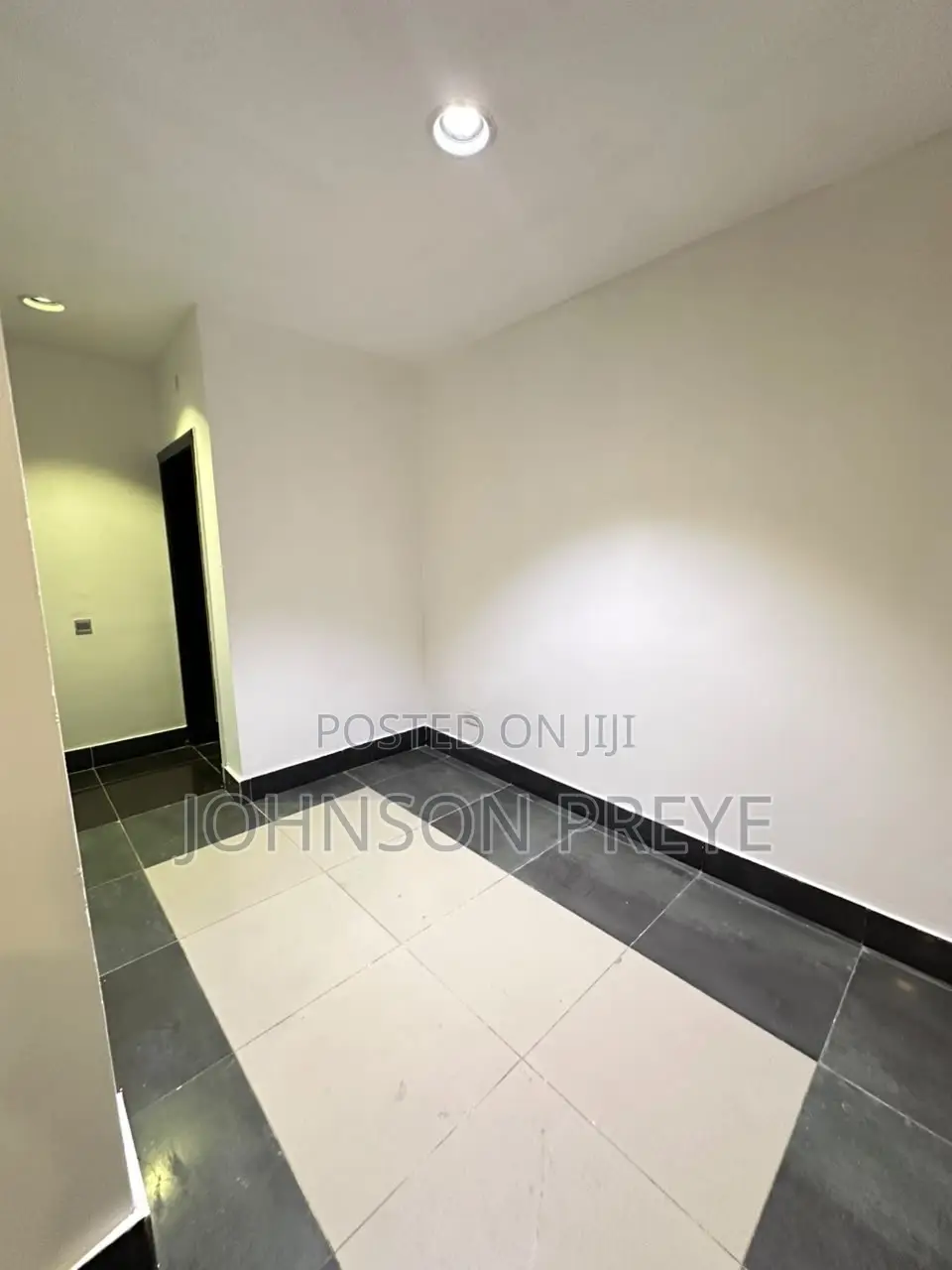 2bdrm Apartment in Lekki Right for rent in Lekki Phase 1