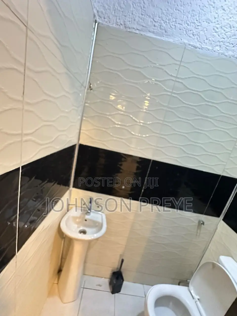 2bdrm Apartment in Lekki Right for rent in Lekki Phase 1