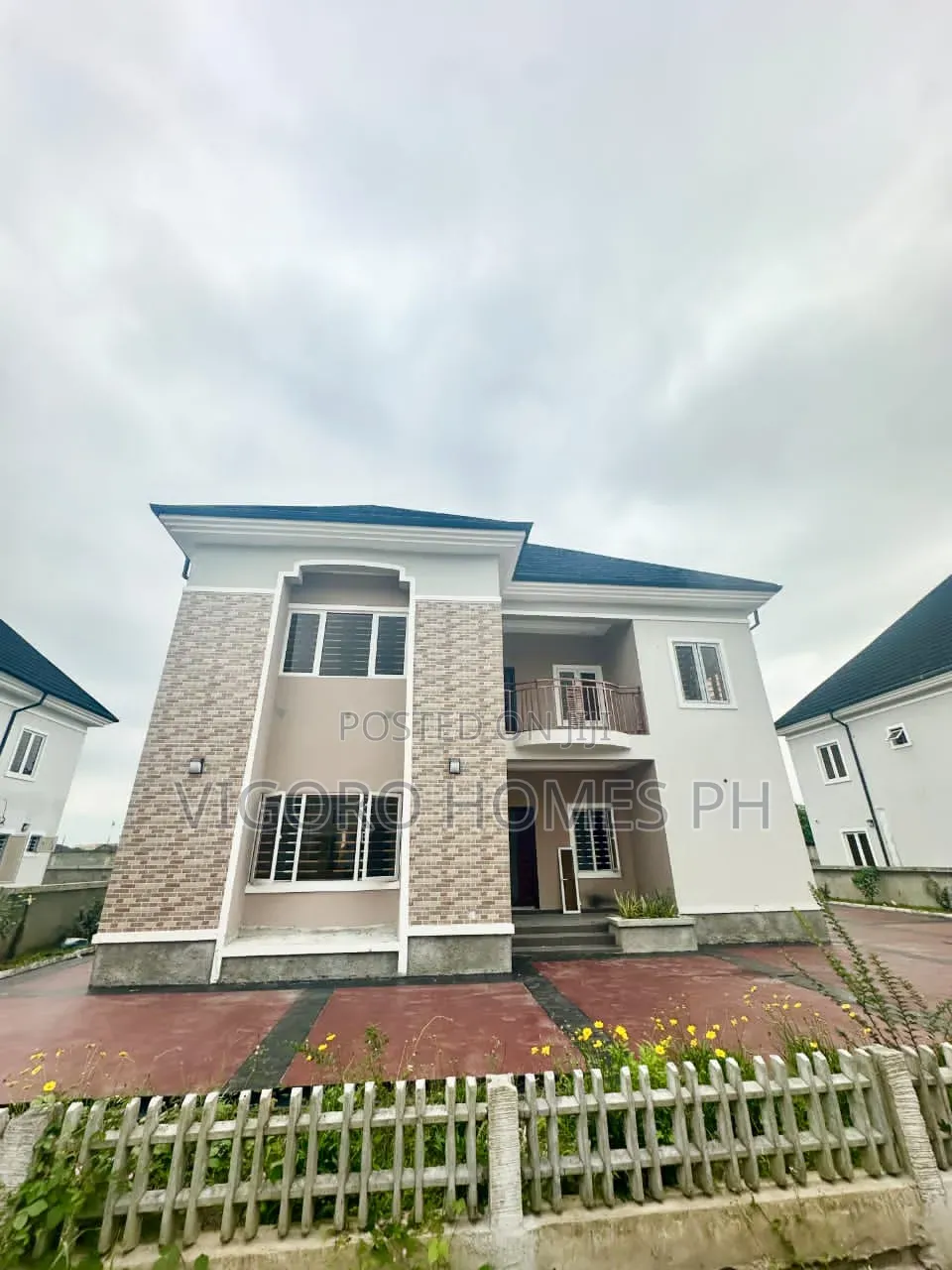 4bdrm Duplex in Reef Court Estate, Port-Harcourt for sale in Port-Harcourt
