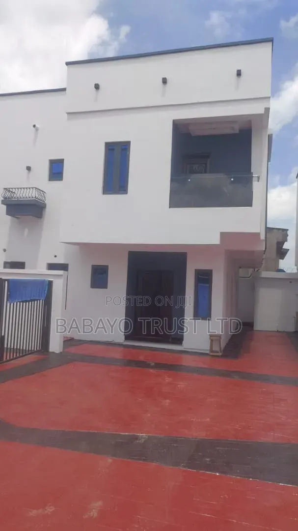 4bdrm Duplex in Oke-Afa for sale in Oke-Afa