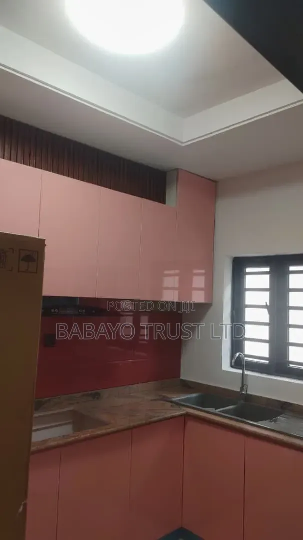 4bdrm Duplex in Oke-Afa for sale in Oke-Afa