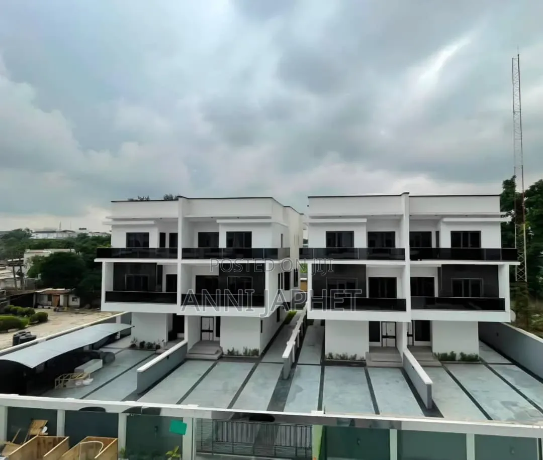 5bdrm Duplex in Gra for sale in Ikeja GRA
