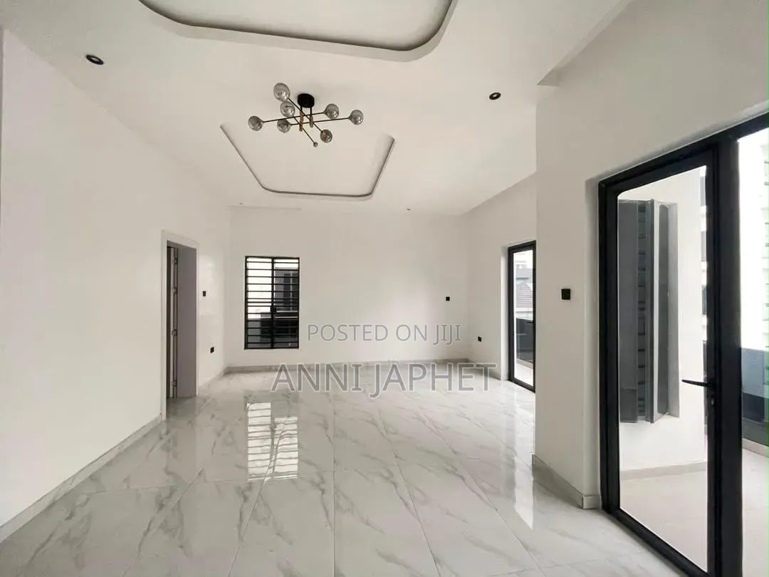5bdrm Duplex in Gra for sale in Ikeja GRA