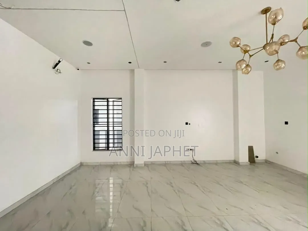5bdrm Duplex in Gra for sale in Ikeja GRA