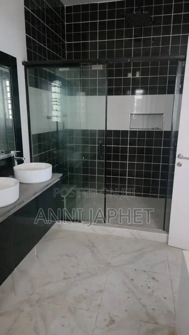5bdrm Duplex in Gra for sale in Ikeja GRA