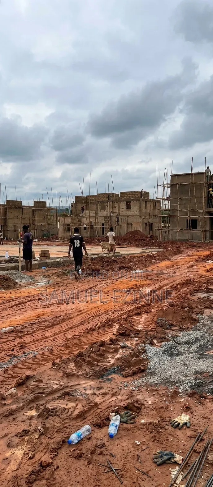 Land for Sale in Enugu: Ozalla, Four Corners in Enugu