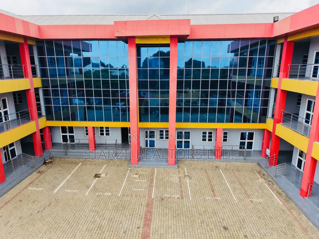 Wuse Zone 1 Commercial Plaza in Zone 1 / Wuse