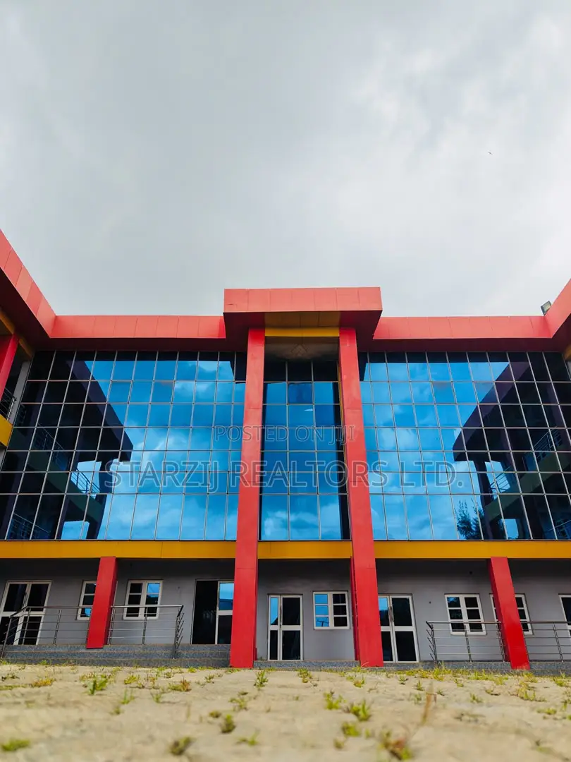 Wuse Zone 1 Commercial Plaza in Zone 1 / Wuse