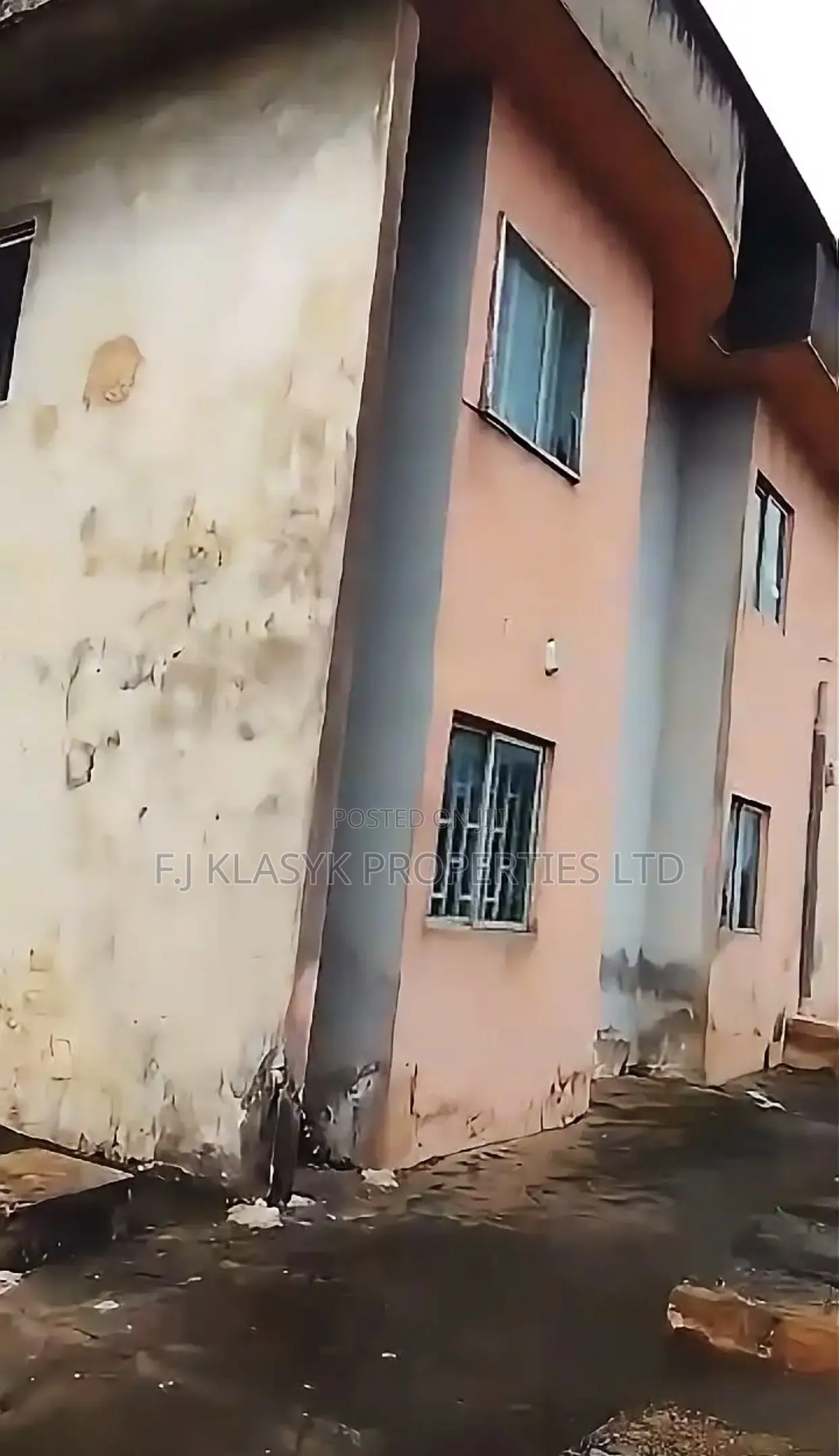 4bdrm Block of Flats in Benin City for sale in Benin City