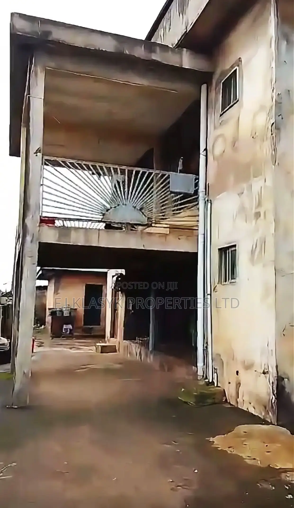 4bdrm Block of Flats in Benin City for sale in Benin City